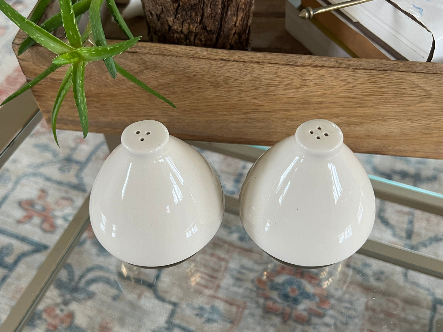 Vintage Ceramic and Brass Salt and Pepper Shakers, Gold & Cream, Mid-Century Modern Tear Drop Shape Spice Shakers