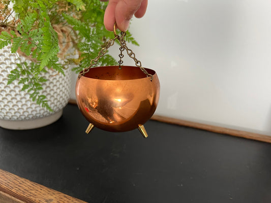 Vintage Hanging Copper Pail, Planter, Footed Pot, Bucket With Hanging Chain, Farmhouse Home Decor, Country French Decor, Copper Campfire Pot