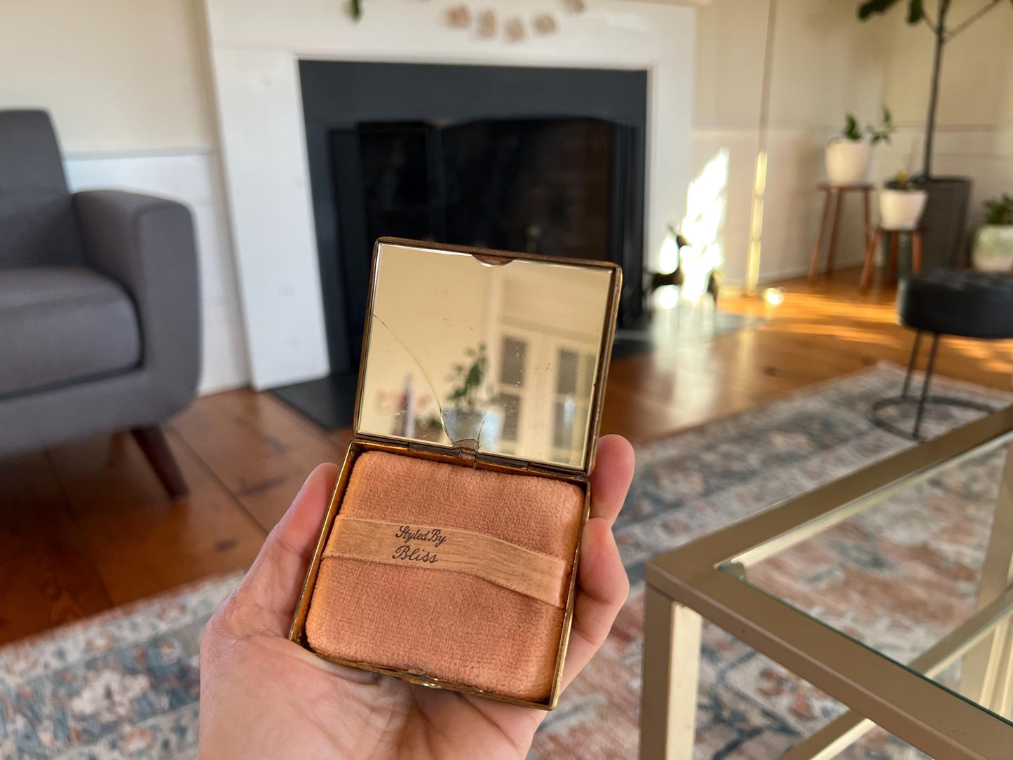 Vtg Brass and Mother of Pearl Compact Box, Lidded Hinge Brass Box, Makeup Compact, Cigarette Holder